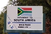 Schlagbaum folgt! Am &Uuml;bergang nach Lesotho.