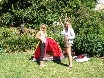 zwei Frauen ein Zelt...